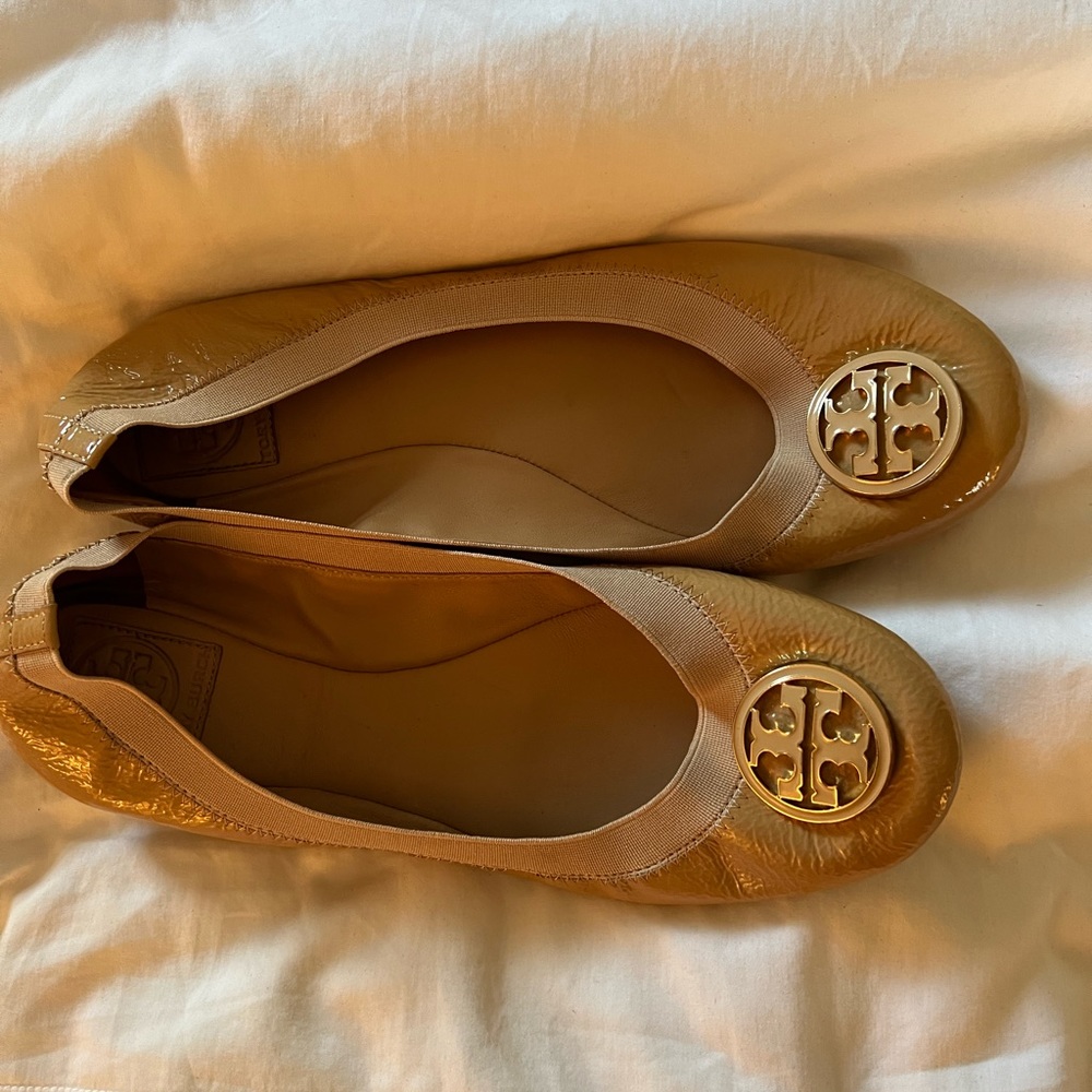 Tory Burch Nude Flats Size: 10